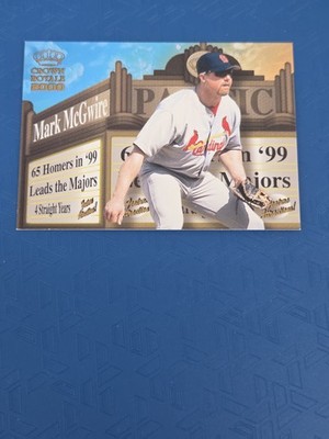 2000 Pacific Crown Royale Feature Attractions #22 Mark McGwire BASEBALL Card J8