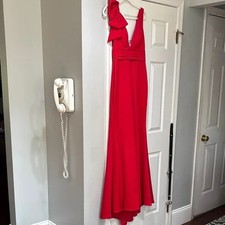 Mac Duggal Red Sleeveless V Neck Bow Detail Mermaid Gown Women’s Dress Size 2