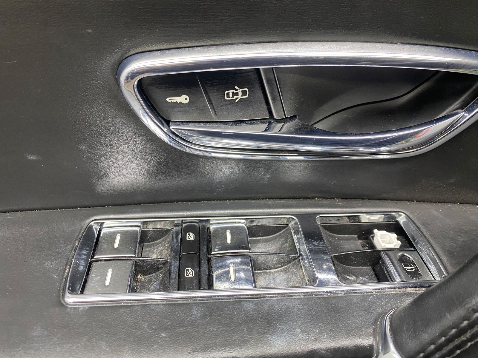 2013-2019 BENTLEY FLYING SPUR 4W 223B FRONT LEFT INNER DOOR PANEL *MISS PANEL*