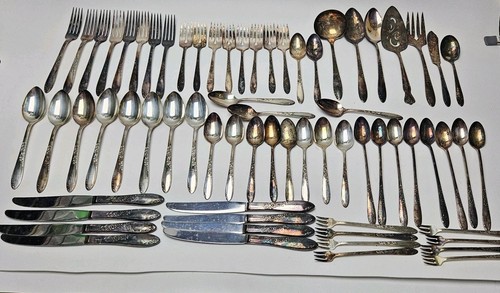 Oneida Ltd. 68 pezzi mondiali. A. Rogers Set Posate Sezionali in Argento Rose - Foto 1 di 20