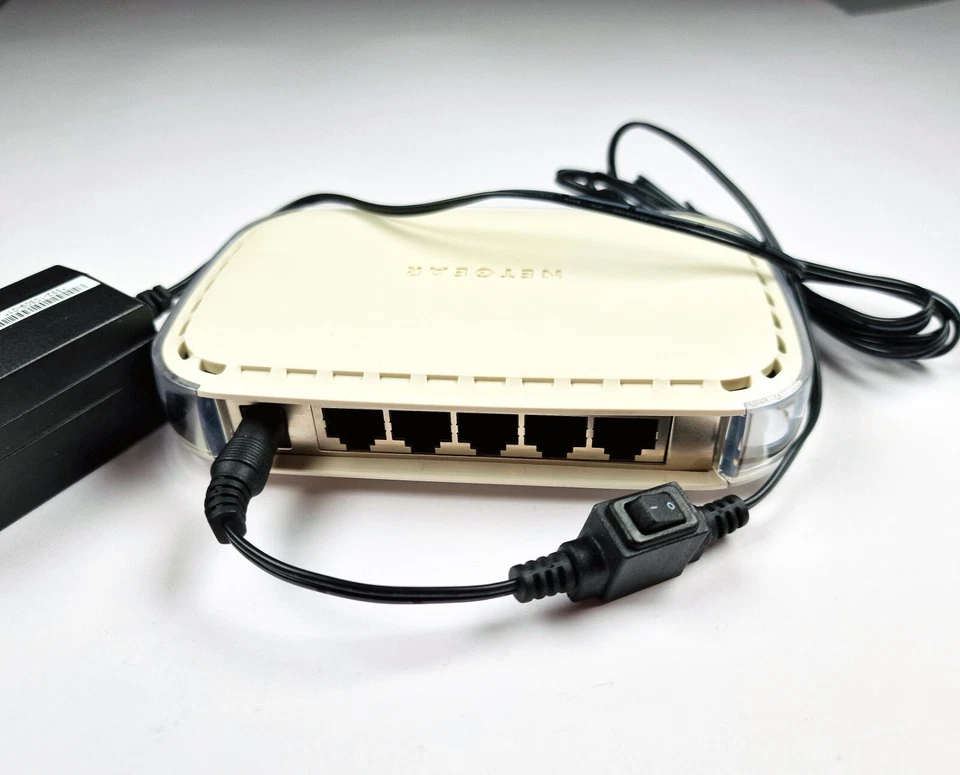 Netgear FS605 v3 5-Port Switch (10/100 Mbps) - Zuverlässig Technisch Einwandfrei - Bild 3 von 4