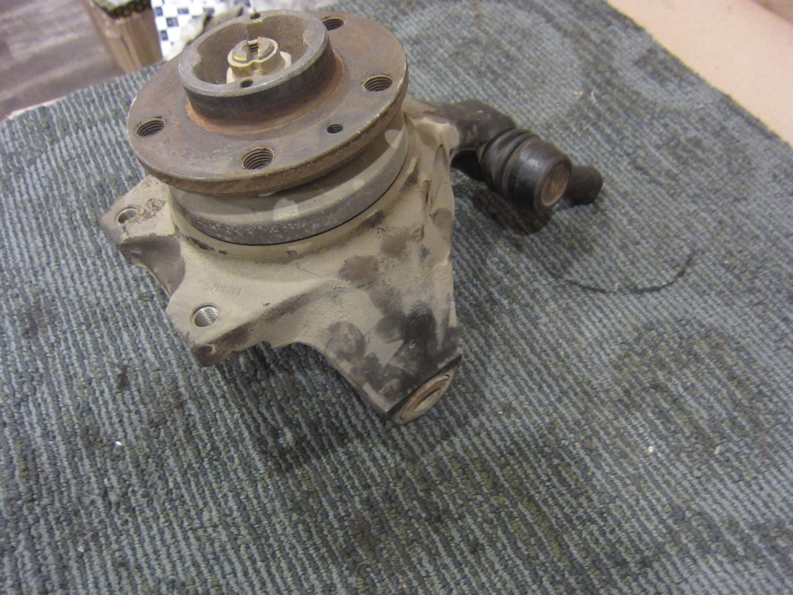 Ferrari 348 - LH Front Steering Knuckle With Wheel Bearing - P/N 145261