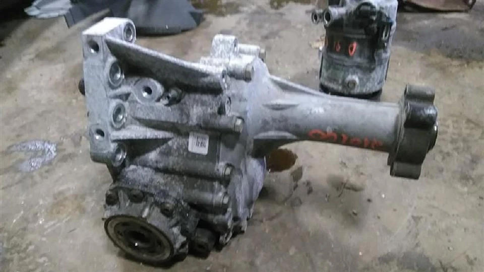 2010-2011 Cadillac SRX Transfer Case Assembly OEM  - Image 3 of 4