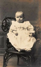 # M2238     YOUNG  CHILD  REAL  PHOTO   POSTCARD,