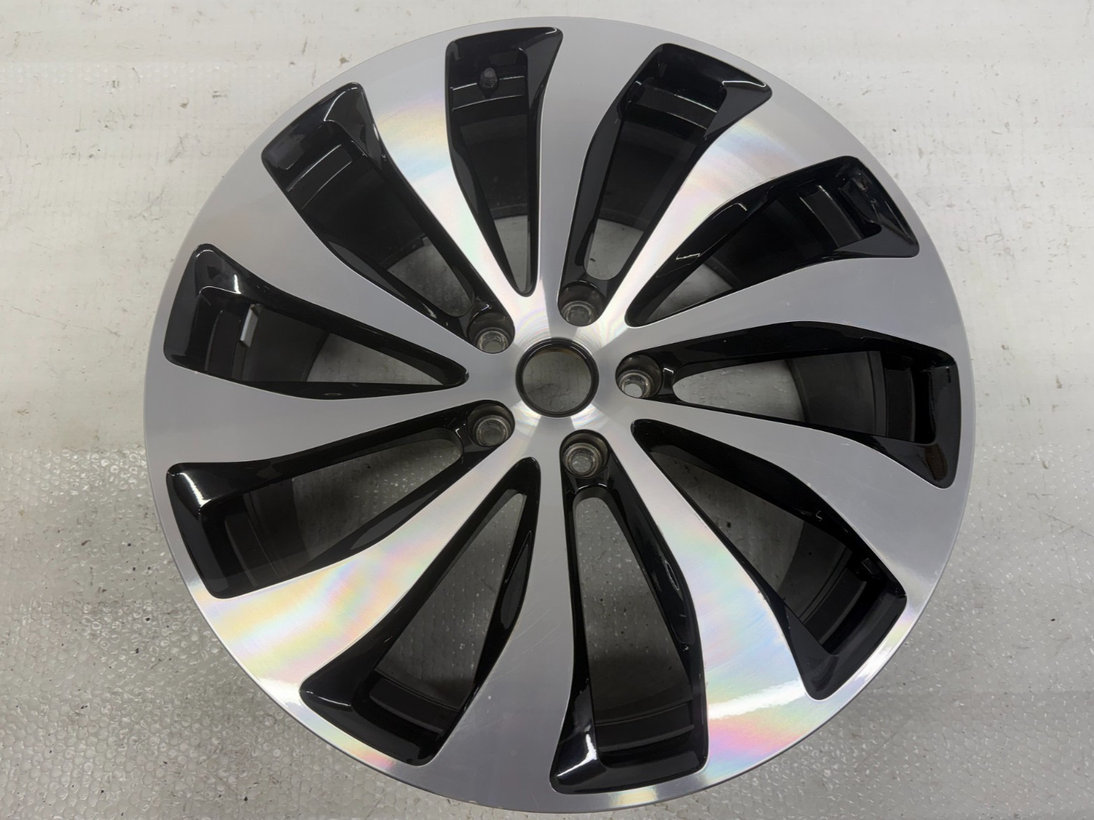 Bentley Continental Flying Spur 2019-2024 Rear Wheel