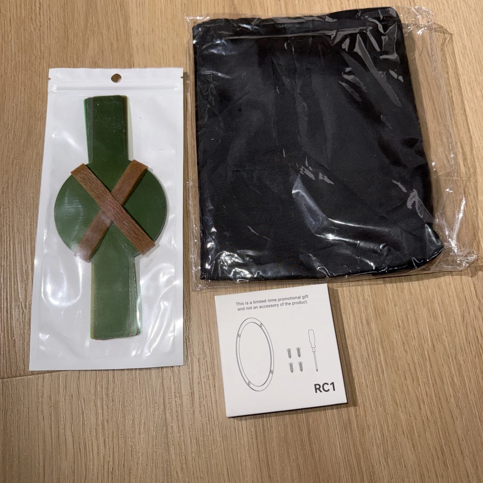 NEW IN BOX Godox V1 Flash for Canon WITH FREEBIES! - Image 4 of 4