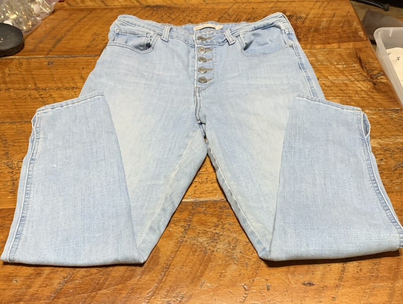 LEVIS 721 HIGH RISE SKINNY ANKLE JEANS - 32