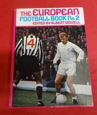 The European Football Book no. 2 Edited by Albert Sewell 1970 Hardback Annual
