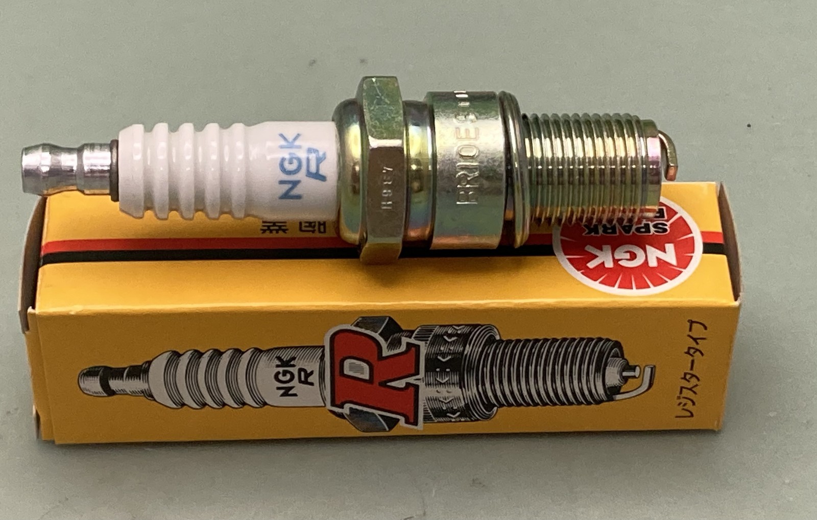 Qty 3 New Genuine NGK 4832 Spark Plug BR10ES