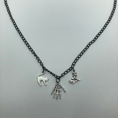 Handmade Black Chain Necklace, Cat, Skeleton, Witch Charms/22.0 Inches, X7G9A984