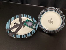 Disney Parks 2023 Halloween The Haunted Mansion Set Of 2x Plates NEW