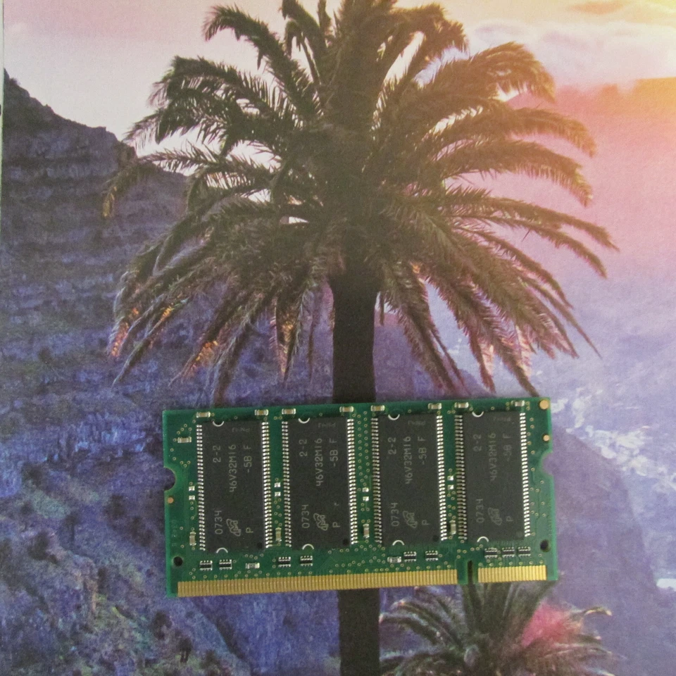 Micron  512MB PC2700 DDR MT8VDDT6464HDY-335F2 CL2.5 200-Pin SoDimm Memory Module - Image 3 of 3