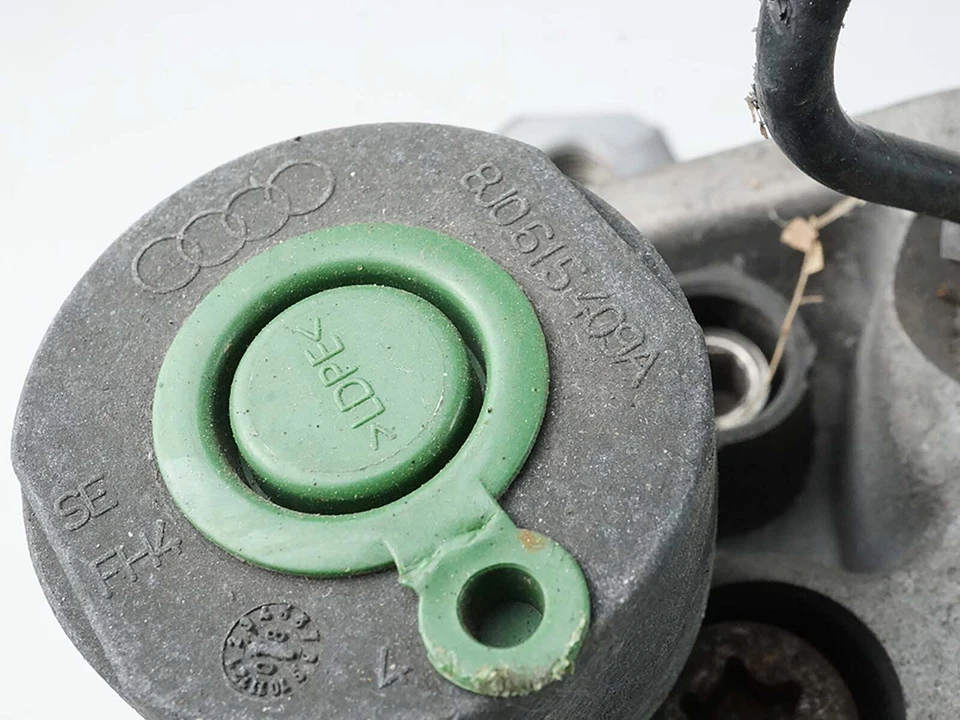 Audi Tt Quattro 2008-2015 cupé pinza freno delantero izquierdo conductor OEM Foto 3 de 4