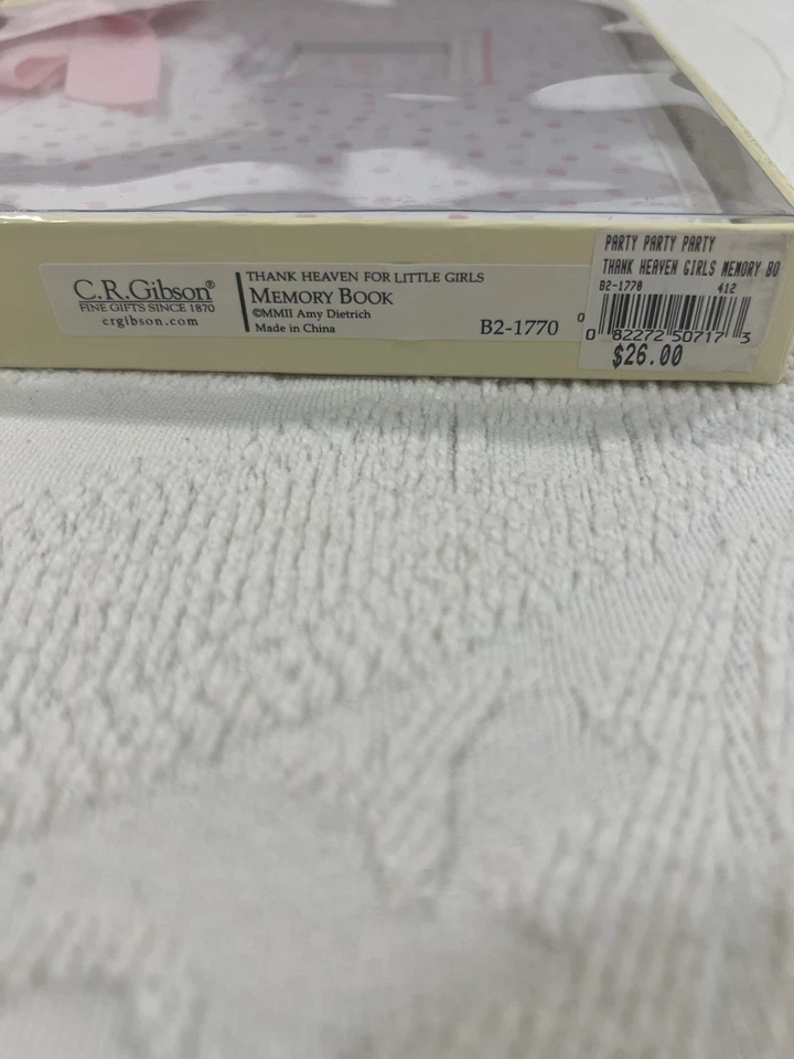 C.R. Libro de recuerdos Gibson Baby "Gracias al cielo por las niñas pequeñas" blanco y rosa Foto 4 de 4