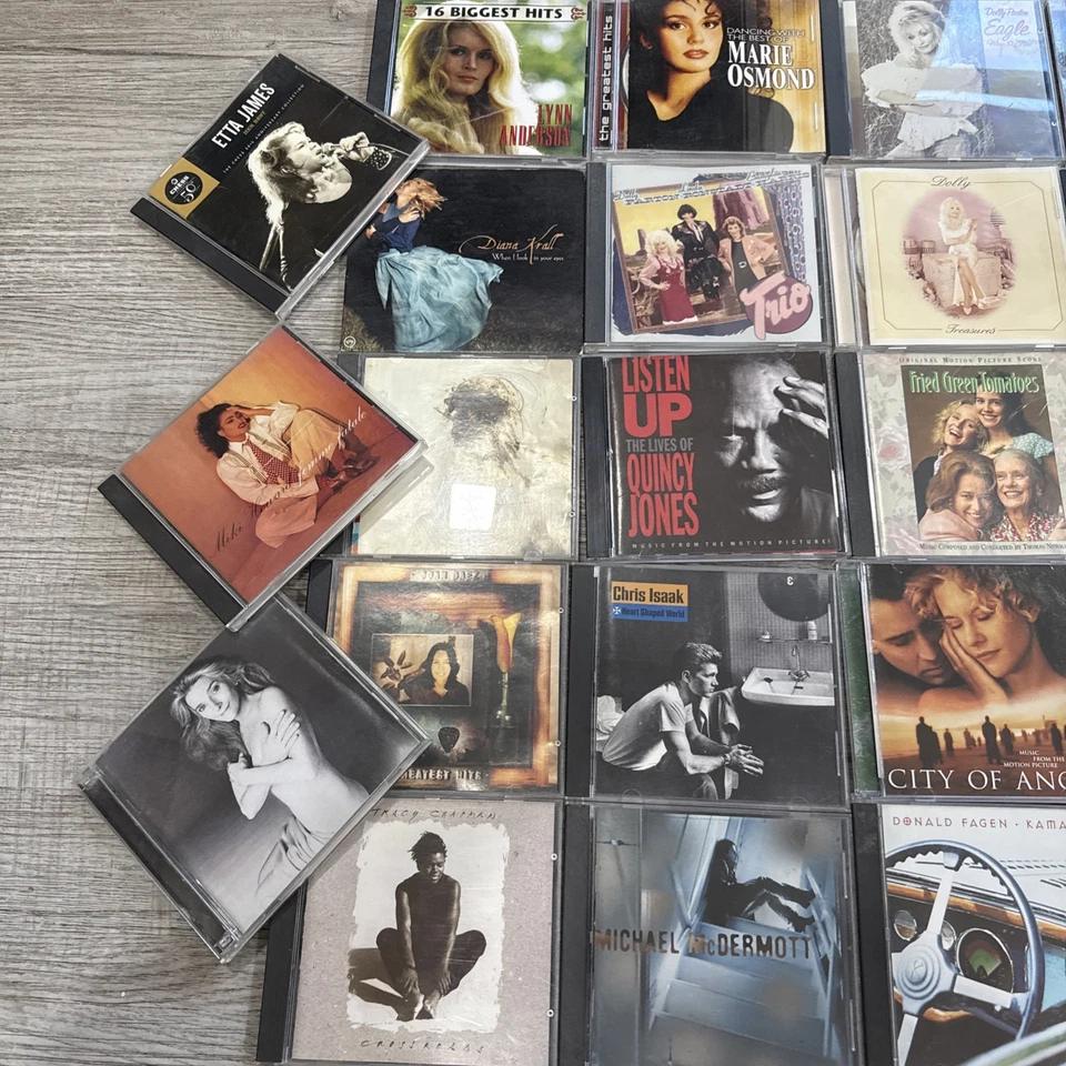 22 Classic Pop Country & Soundtrack CDs – Dolly Parton, Etta James, Linda R Foto 2 de 4