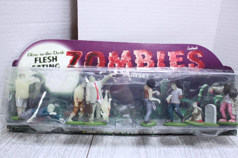 Zombies Playset Figures, Glow In The Dark Flesh Eating, Accoutrements, 2007. - Image 2 of 4