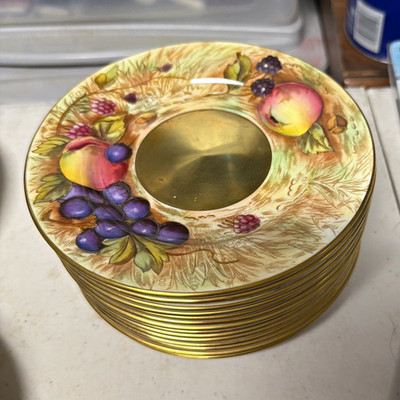 Porcelain Round Plate Fruit Pattern Gold Center Multicolor Glossy Decorative