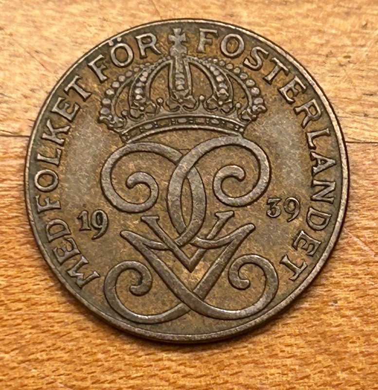 1939 🇸🇪 Sweden 2 Ore Coin. Nice Raw Coin. Never Cleaned!