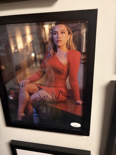 Florence Pugh Autographed 8x10 JSA