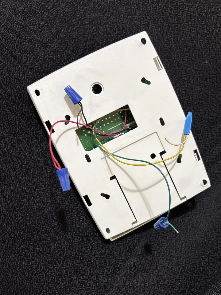 DMP 7060 LCD Keypads, White Home Security - Image 2 of 4