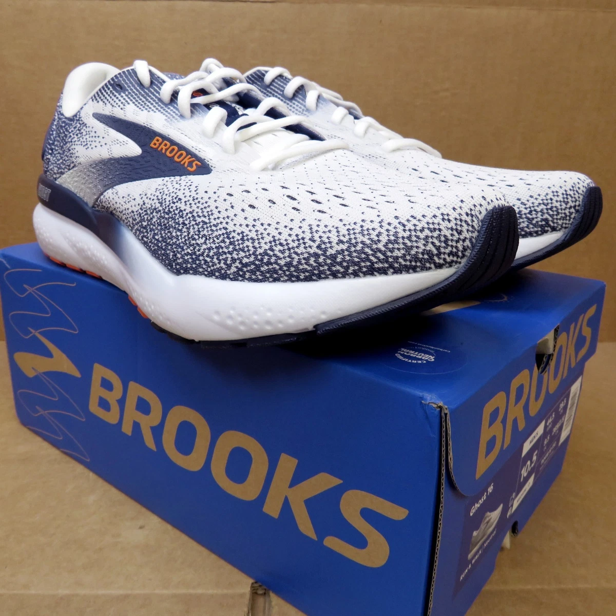 Brooks Blue and White Athletic Shoes Men’s size 10 pre-owned Brooks Fitness & Running Shoes for Men 10.5 US Shoe for sale  main image 3
