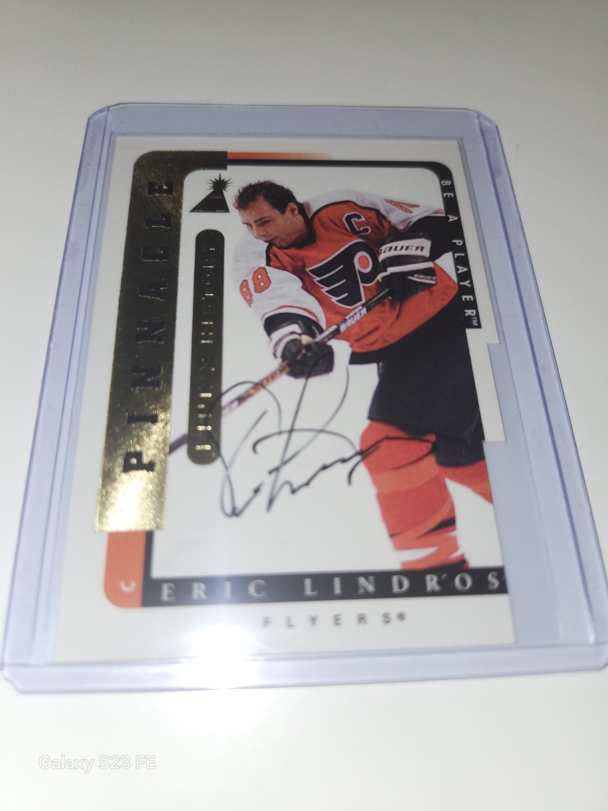 1996-97 Pinnacle Be A Player - Link 2 History Eric Lindros Die Cut Auto #LTH-7B