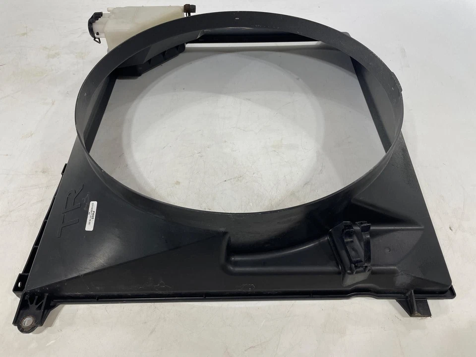 Подходит для 16–23 TOYOTA TACOMA 2,7 л плащаница вентилятора охлаждения двигателя в сборе с резервуаром изготовитель оборудования - Изображение 3 из 4