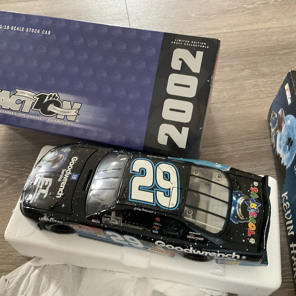 Kevin Harvick #29 GM Goodwrench E.T. 2002 Monte Carlo ACTION RACING 1/18 Diecast - Image 2 of 4