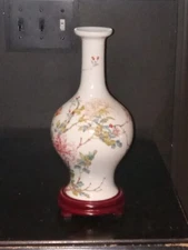 Lenox white floral vase 11" tall on wood stand Japan Chia Tai New Years Eve
