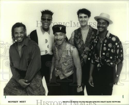 1992 Press Photo gruppo musicale Monkey Meet. - hcp06676 - Foto 1 di 2
