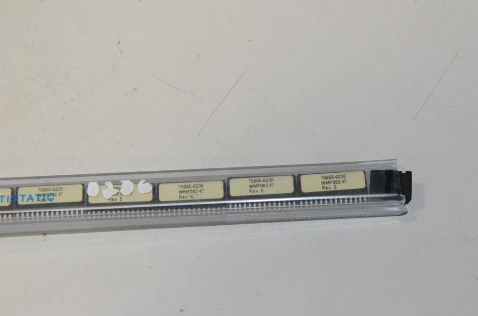 WFM002-T7 8 Bit CMOS Eprom Microcontroller IC Chip Molex 079955-0236 NEW - Image 2 of 3