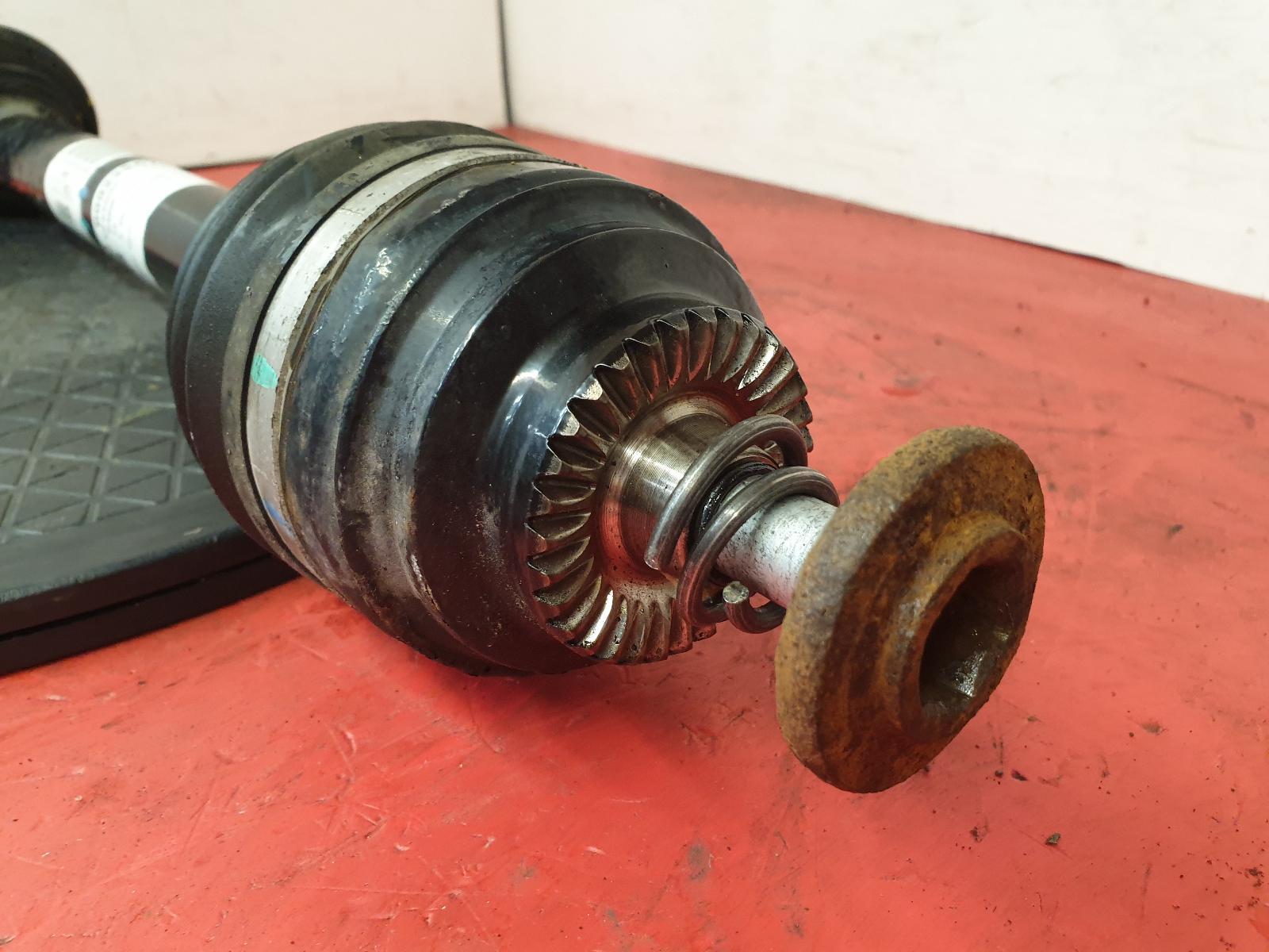 BMW I3 PASSENGER SIDE NEARSIDE REAR DRIVESHAFT 2014 0.6L PETROL