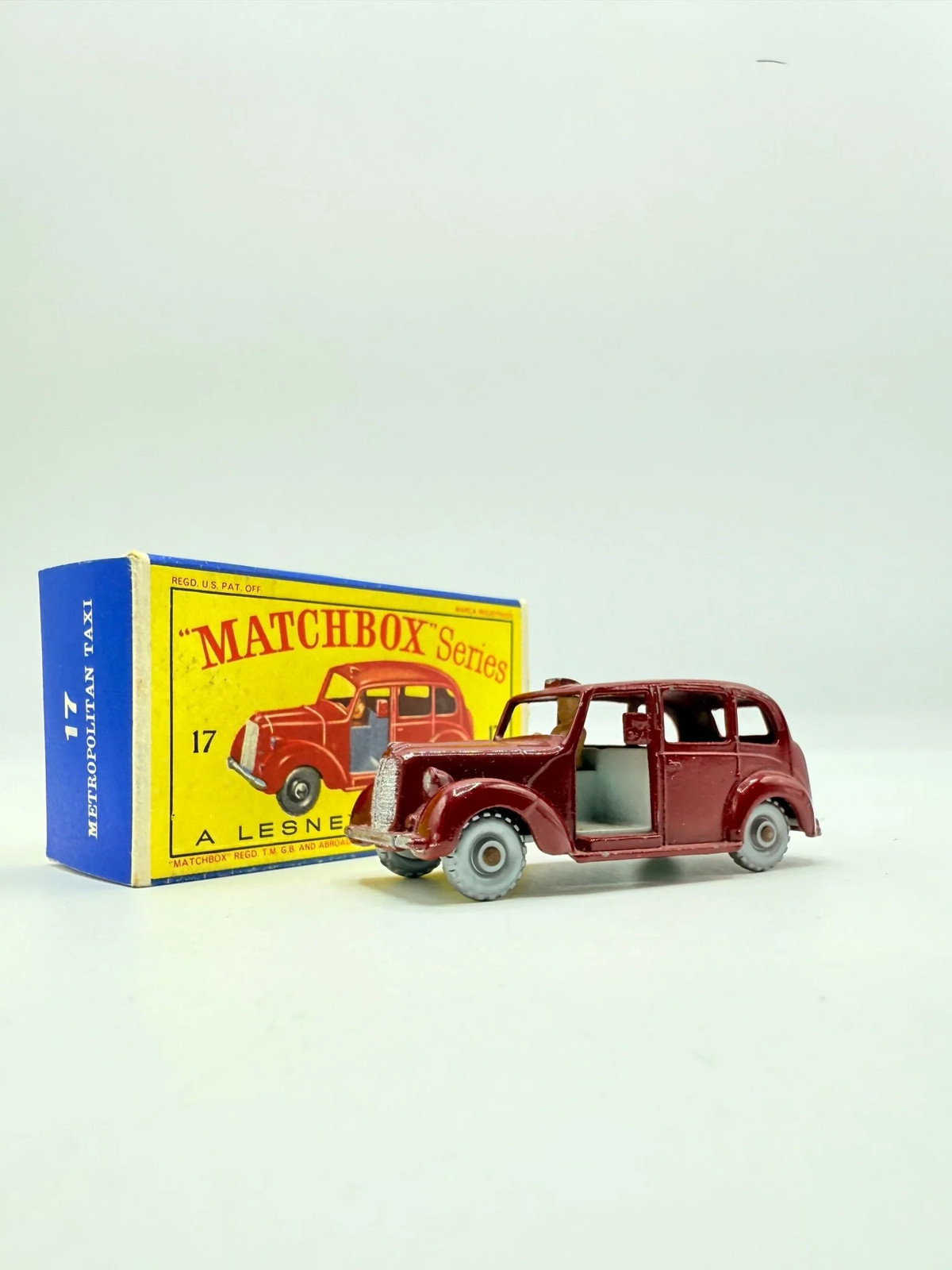 Matchbox 17c, Austin FX3 Taxi - Free Price Guide & Review