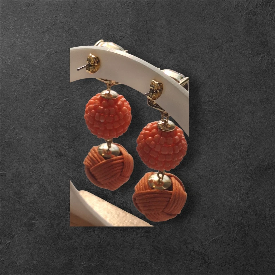 Brincos femininos de cristal com miçangas e cordas laranja Banana Republic  - Imagem 2 de 4