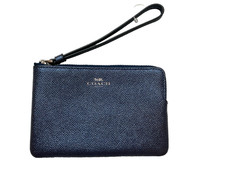 NEW COACH CORNER ZIP WRISTLET