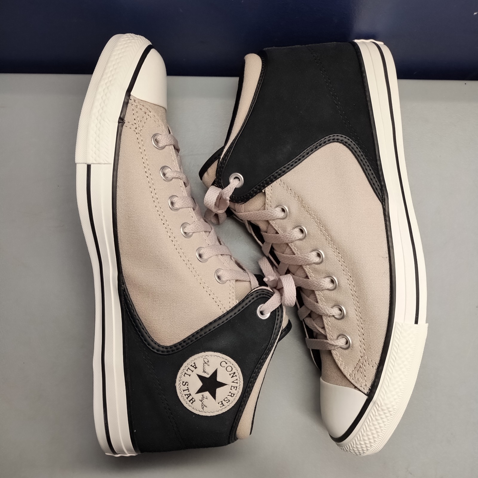 Converse Chuck Taylor All Star High Top Sneakers Mens Size 11.5 Multi A14294C thumbnail 3