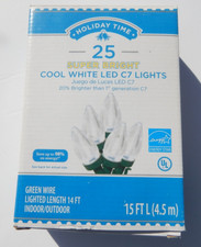 Wal-Mart Holiday Time 25 Super Bright Cool White LED C7 Lights Green Wire 15 Ft