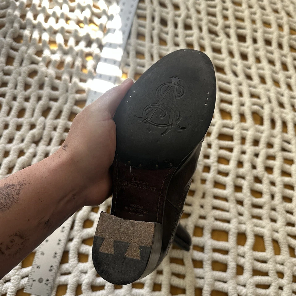 Bota The Office of Angela Scott Miss Scott tacón con lengüeta arriba botín 39/9. Foto 4 de 4