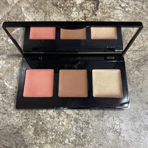 Laura Geller Multitasking Eye Lip Cheek Cream to Powder Trio Shades Of NUDE NEW