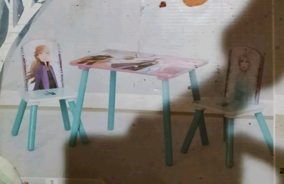 Lote de muebles de dormitorio para niños pequeños Disney Frozen Princess, primera y segunda película Foto 4 de 4