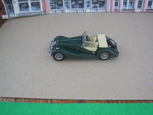 Morgan Aero 8 and Morgan 4/4; both 1/43 scale model cars - Picture 6 of 12