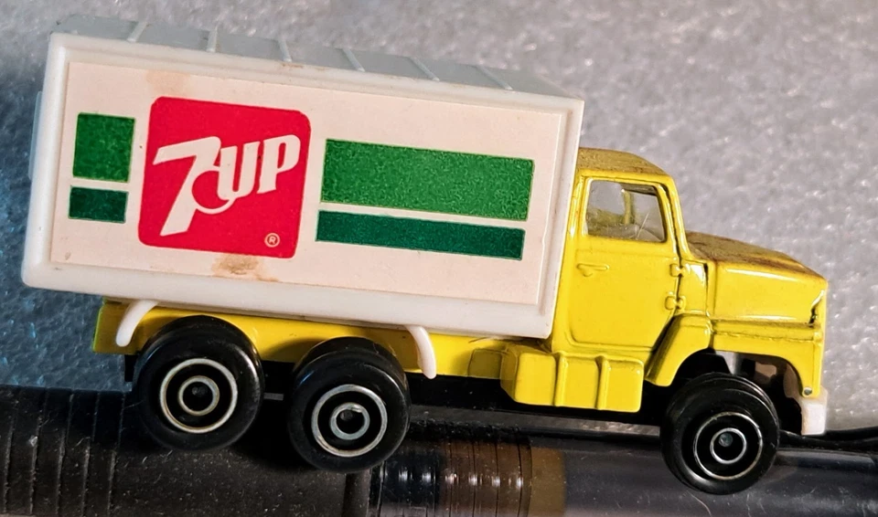Rare Vintage 70s Playart Ford Truck Diecast Hong Kong 7 Up Soda - Lot 367 - Image 2 of 4