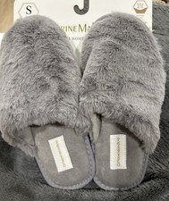 Catherine Malandrino Women s Faux Fur House Slippers Gray SZ S 6/7 Comfort NEW