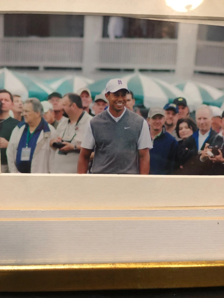 Varios. Artículos de golf Masters, diario de 93', DVD Masters de 97', foto de Tiger Woods. Foto 4 de 4