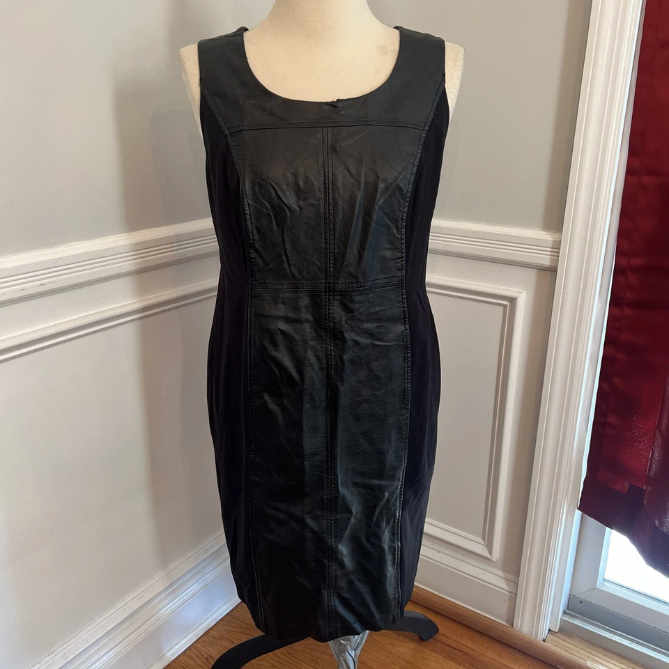 Lane Bryant 女式黑色礼服铅笔膝无袖 LBD 人造皮革哥特式 — 第 4/4 张图片