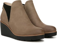 Soul by Naturalizer Women's Affirm Wedge Ankle Boot