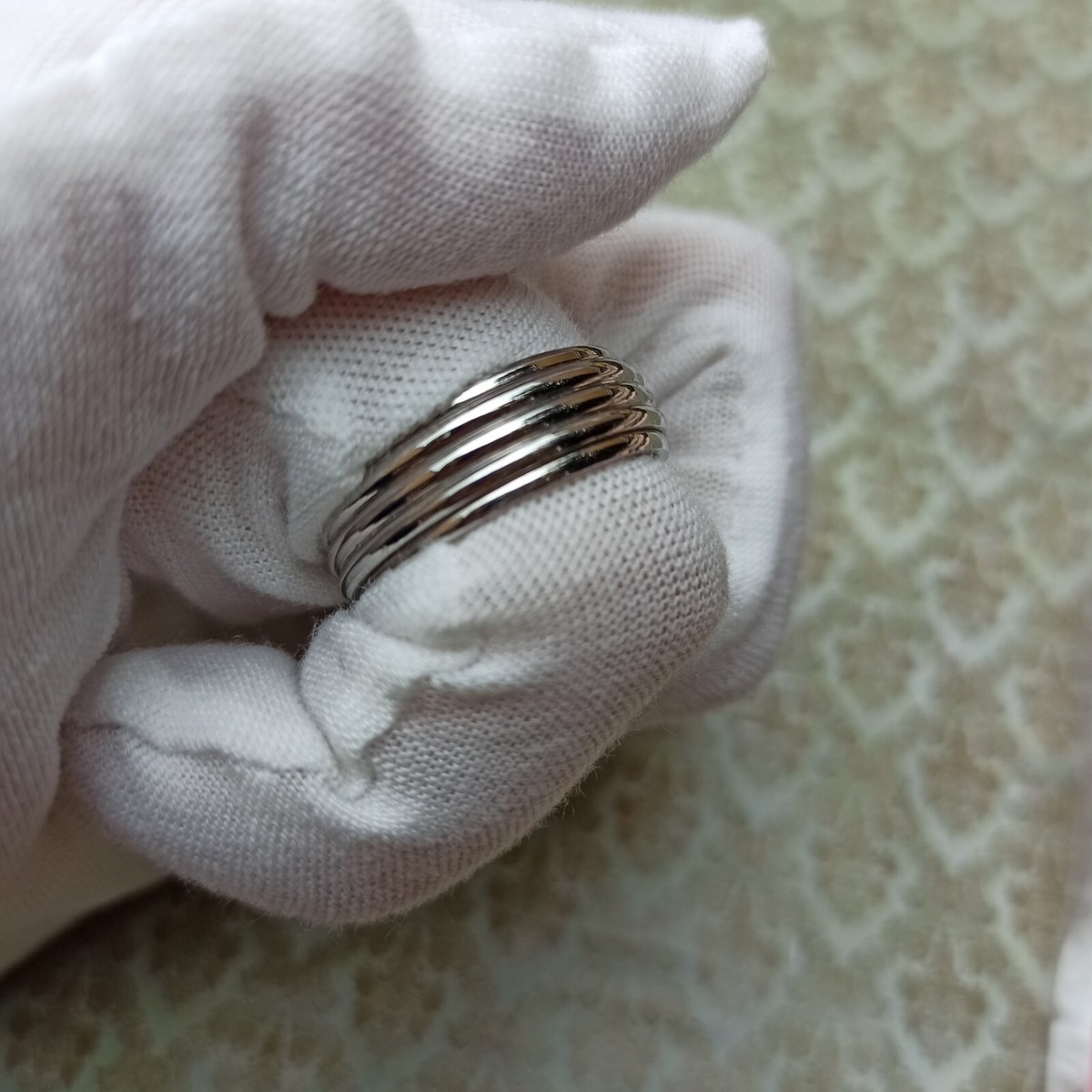 Clip to hold wedding rings together 60 photos - Astyledwedding.com