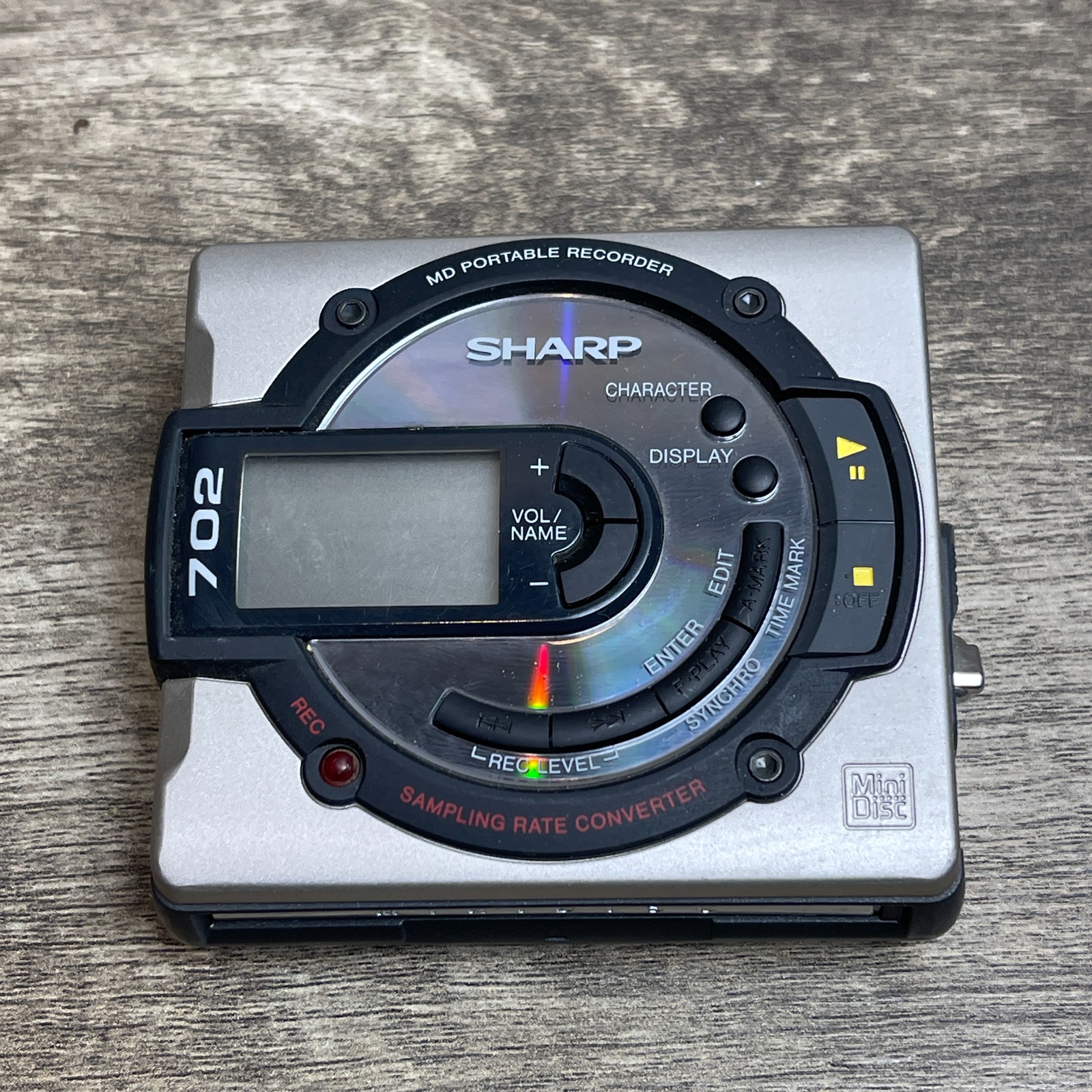 Sharp MDMS702 Silver Portable Backlit LCD Personal MiniDisc Player