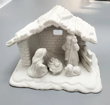 Vintage Christmas Nativity Figurine White Porcelain One Piece Manger & Figures