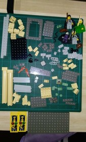 LEGO Harry Potter Set # 4733 The Dueling Club Chamber Of Secrets 2002 Complete